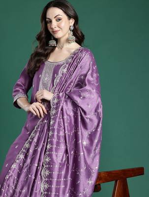 Ethnic Motifs Embroidered Kurta with Trousers & Dupatta 1