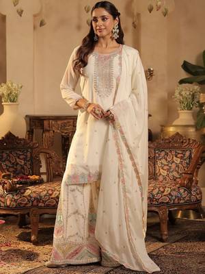 Women Ethnic Motifs Embroidered Kurta with Palazzos & Dupatta 1