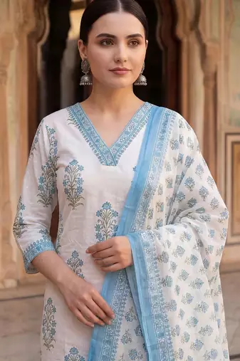 Women Floral Printed Regular Sequinned Pure Cotton Kurta with Trousers & With Dupatta