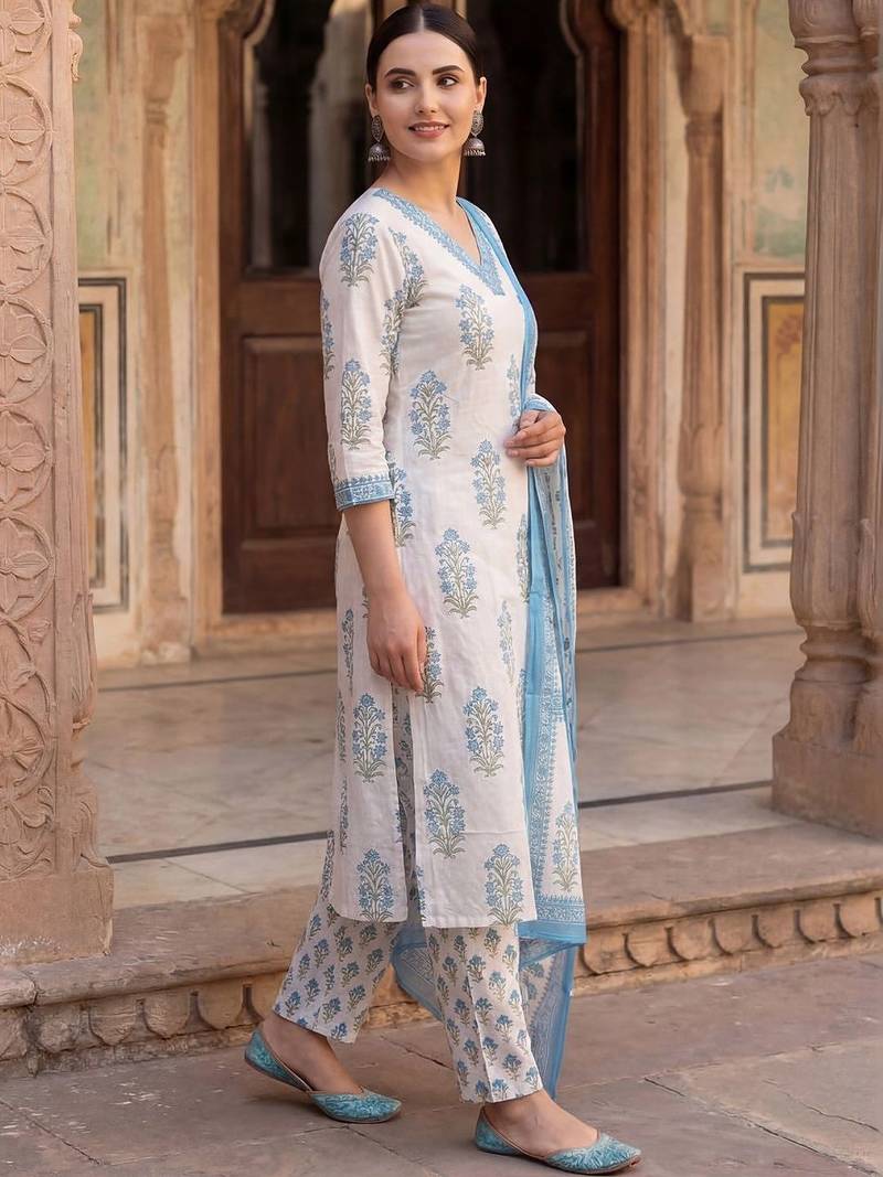 Women Floral Printed Regular Sequinned Pure Cotton Kurta with Trousers & With Dupatta