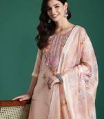 Women Floral Embroidered Thread Work Cotton Kurta with Trousers & With Dupatta