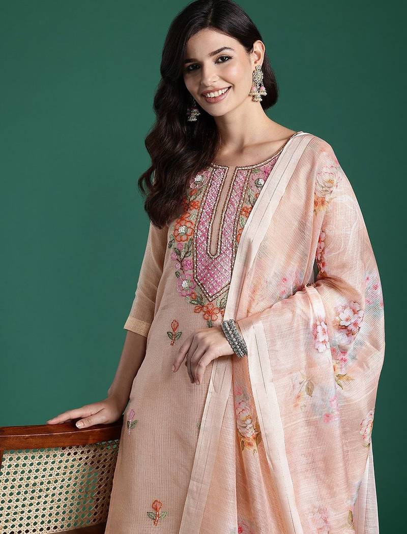 Women Floral Embroidered Thread Work Cotton Kurta with Trousers & With Dupatta