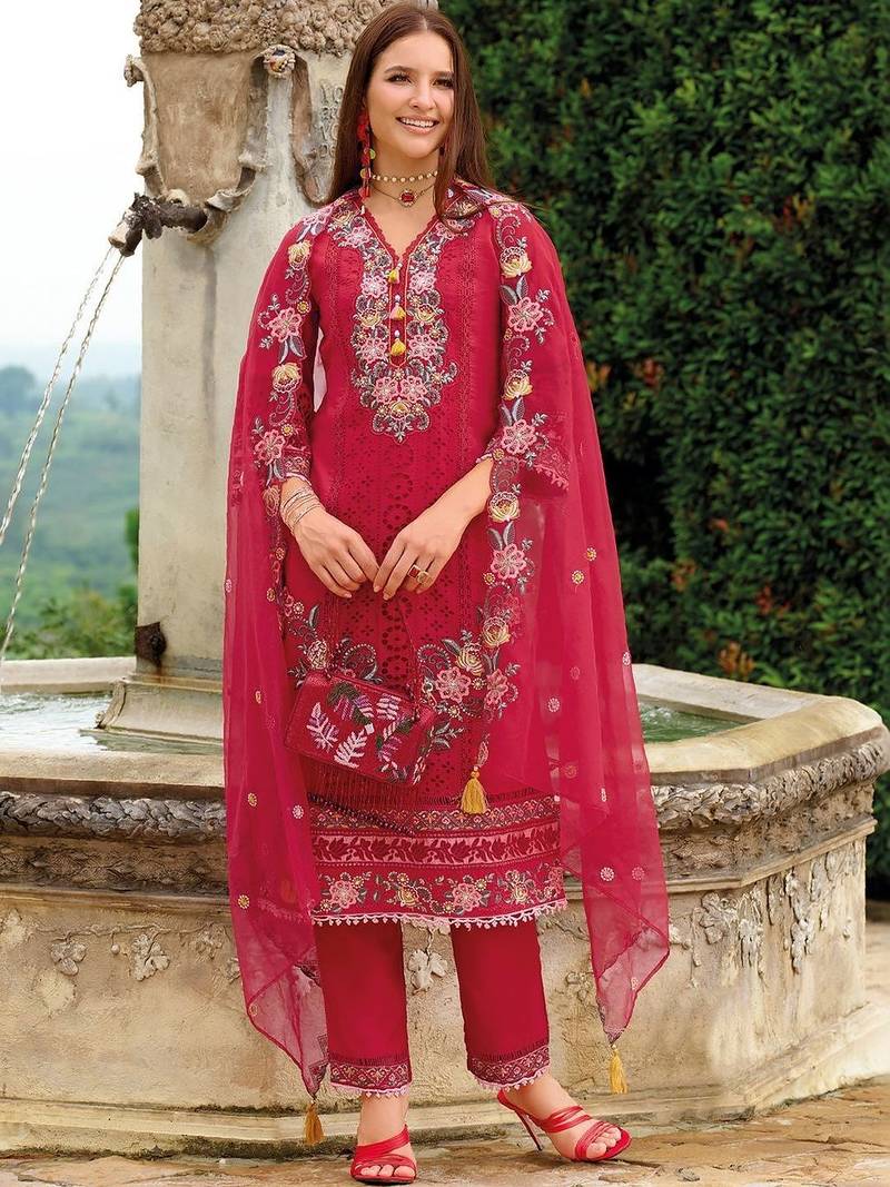 Women Floral Embroidered Regular Thread Work Kurta with Trousers & With Dupatta