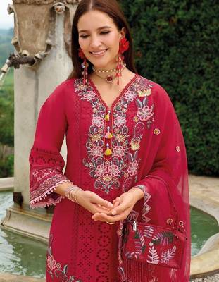 Women Floral Embroidered Regular Thread Work Kurta with Trousers & With Dupatta 2
