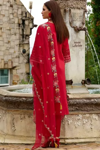 Women Floral Embroidered Regular Thread Work Kurta with Trousers & With Dupatta