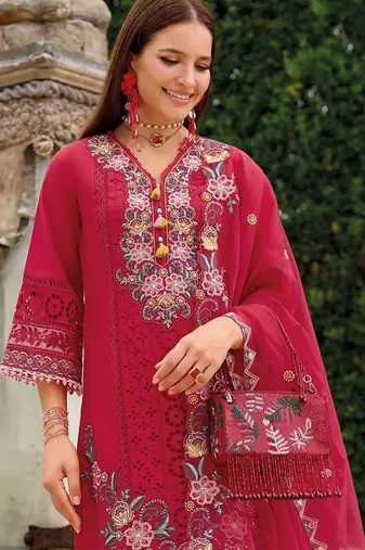 Women Floral Embroidered Regular Thread Work Kurta with Trousers & With Dupatta