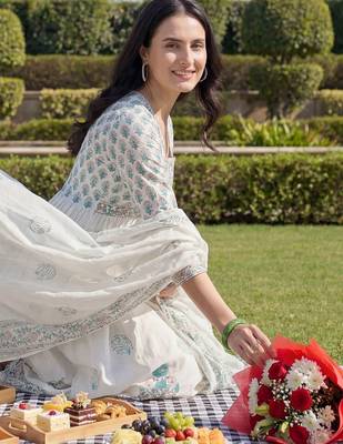 Women Floral Printed Empire Pure Cotton Kurta with Trousers & With Dupatta 2