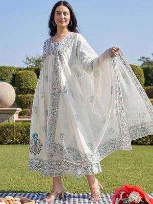Women Floral Printed Empire Pure Cotton Kurta with Trousers & With Dupatta 5