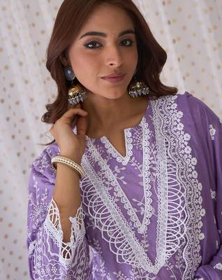 Floral Embroidered Round Neck Pure Cotton Straight Kurta with Trousers & Dupatta 2