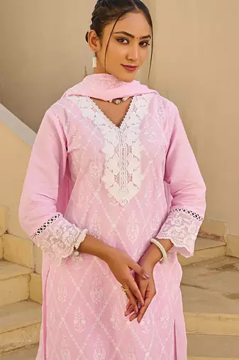 Women Embroidered Regular Thread Work  Cotton Kurta Set With Dupatta