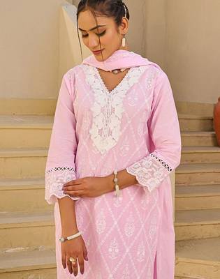 Women Embroidered Regular Thread Work Pure Cotton Kurta Set With Dupatta 6