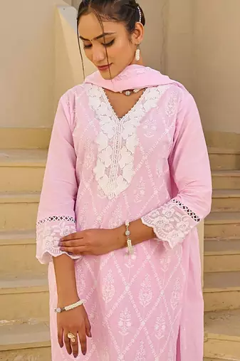 Women Embroidered Regular Thread Work  Cotton Kurta Set With Dupatta