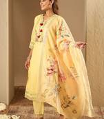 Floral Embroidered Thread Work Pure Cotton Straight Kurta With Trousers & Dupatta