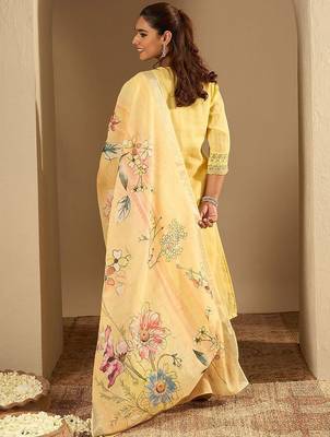 Floral Embroidered Thread Work Pure Cotton Straight Kurta With Trousers & Dupatta 4
