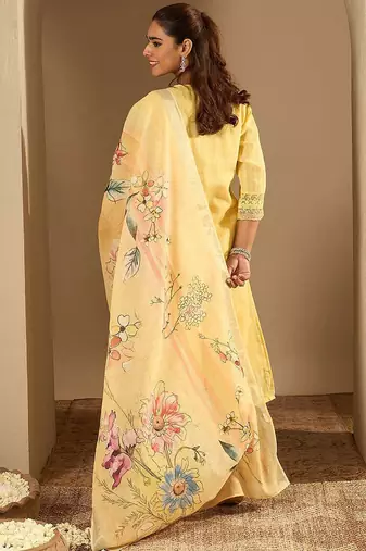 Floral Embroidered Thread Work Pure Cotton Straight Kurta With Trousers & Dupatta