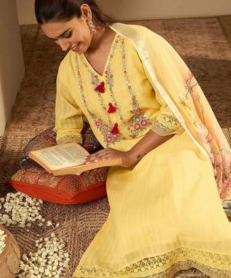 Floral Embroidered Thread Work Pure Cotton Straight Kurta With Trousers & Dupatta 5