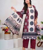 Women Floral Printed Regular Thread Work Pure Cotton Kurta with Trousers & With Dupatta