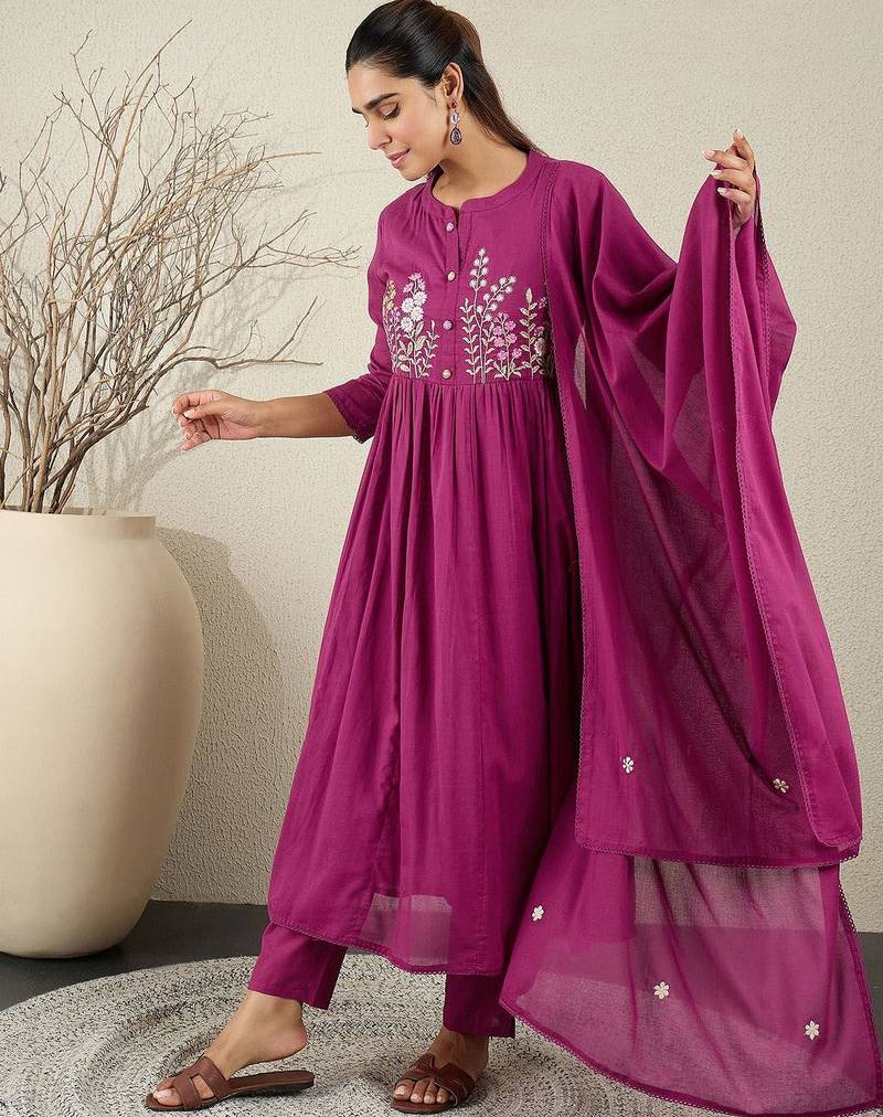 Floral Embroidered Thread Work Pure Cotton Kurta With Trousers & Dupatta