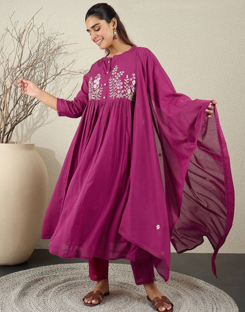 Floral Embroidered Thread Work Pure Cotton Kurta With Trousers & Dupatta