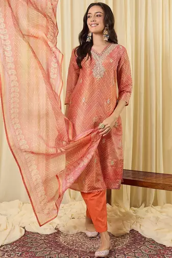 Women Printed Regular Thread Work Kurta with Trousers & With Dupatta