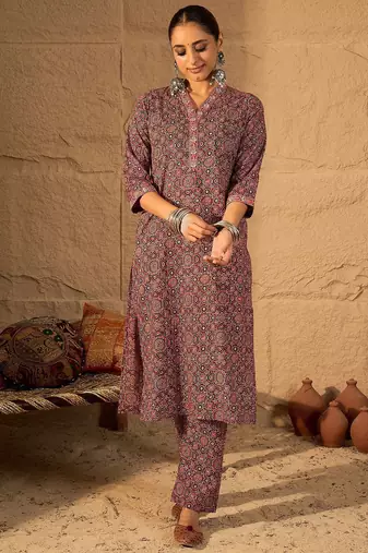 Women Ethnic Motifs Printed Pure Cotton Kurta with Trouser