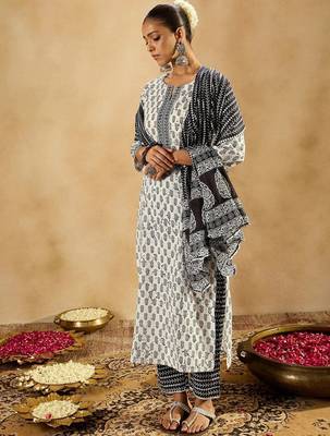 Floral Printed Mirror Work Pure Cotton Kurta with Palazzos & With Dupatta 2