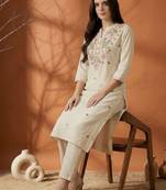 Women Floral Embroidered Regular Thread Work Pure Cotton Kurta with Trousers