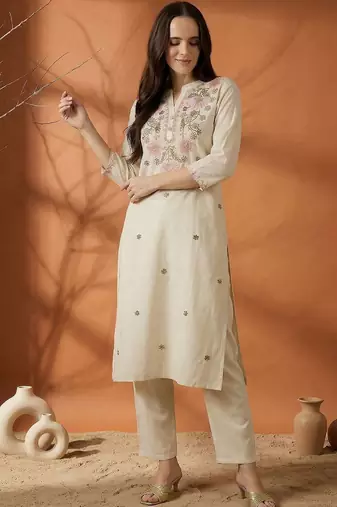 Women Floral Embroidered Regular Thread Work Pure Cotton Kurta with Trousers