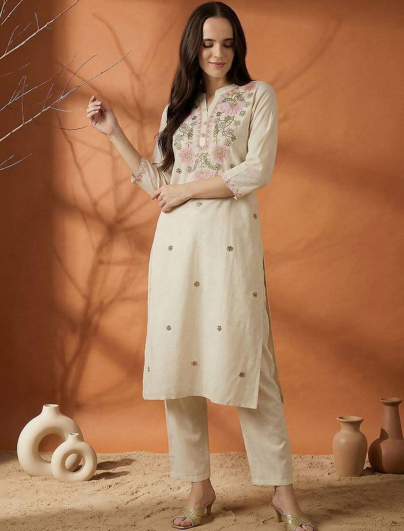 Women Floral Embroidered Regular Thread Work Pure Cotton Kurta with Trousers