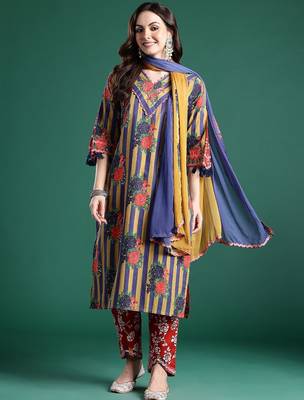 Floral Printed Regular Pure Cotton Kurta with Trousers & Dupatta 5