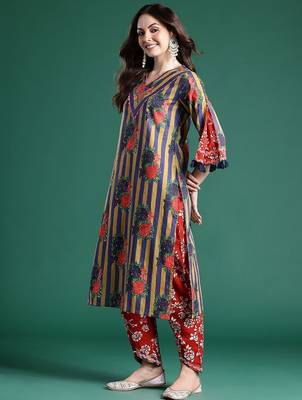 Floral Printed Regular Pure Cotton Kurta with Trousers & Dupatta 6
