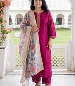 Women Regular Thread Work Kurta with Trousers & With Dupatta