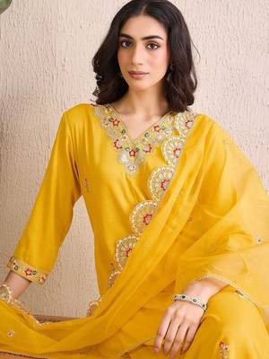 Women Ethnic Motifs Embroidered Regular Kurta with Trousers & With Dupatta 1