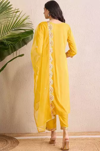 Women Ethnic Motifs Embroidered Regular Kurta with Trousers & With Dupatta