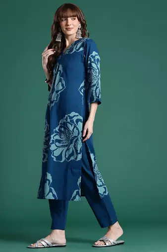 Floral Printed Pure Cotton Kurta With Trousers & Dupatta