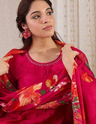 Women Floral Printed Regular Pure Cotton Kurta with Trousers & Dupatta 1