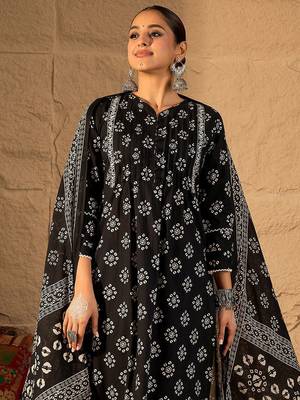 Women Ethnic Motifs Printed Pure Cotton Kurta with Trouser & Dupatta 1