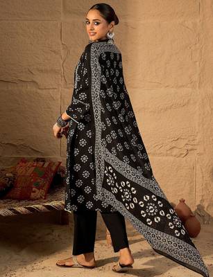 Women Ethnic Motifs Printed Pure Cotton Kurta with Trouser & Dupatta 5