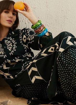 Women Printed Regular Kurta with Harem Pants 1