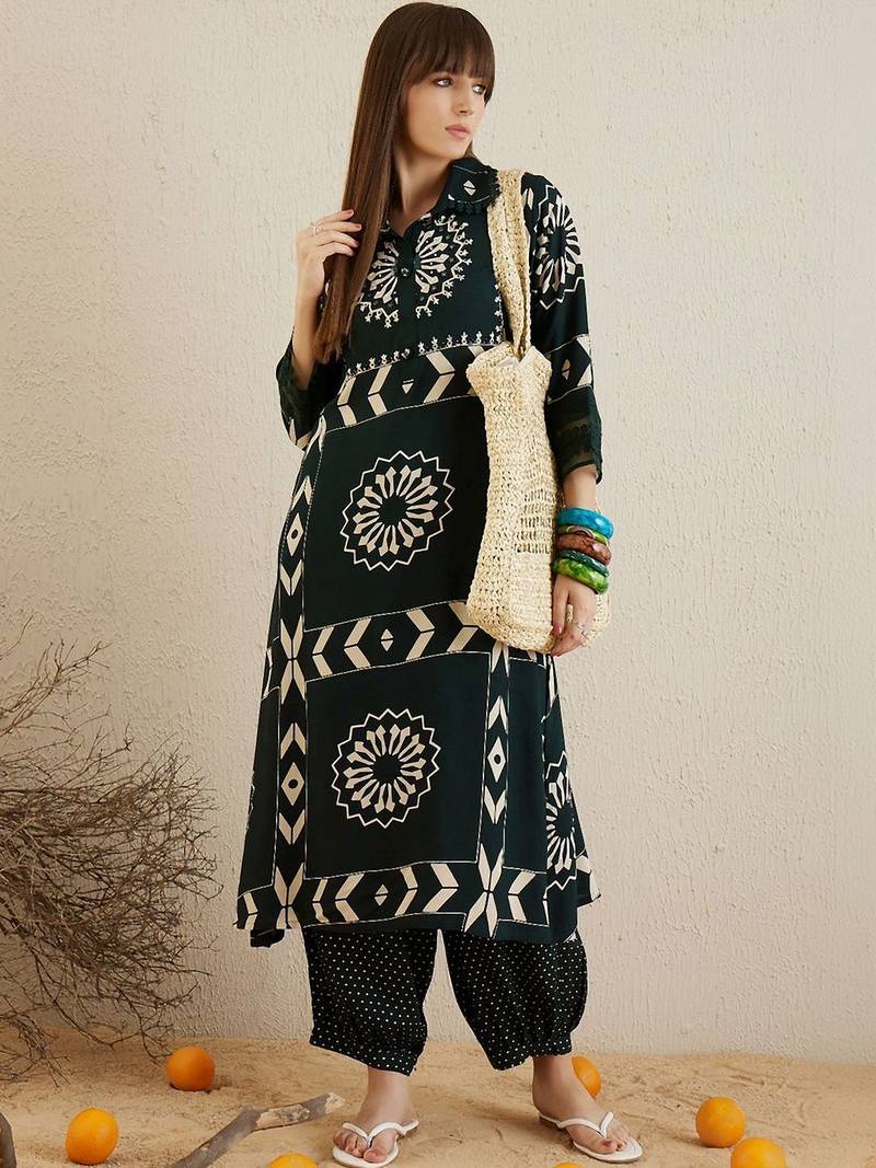 Women Printed Regular Kurta with Harem Pants