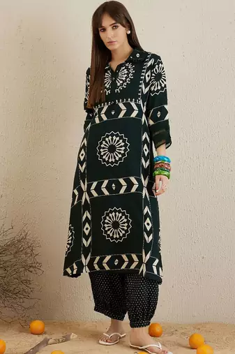 Women Printed Regular Kurta with Harem Pants