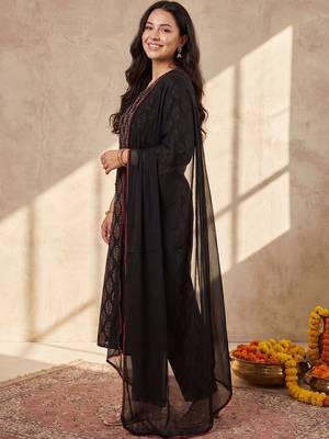 Women Ethnic Motifs Printed Regular Pure Cotton Kurta with Trousers & With Dupatta 3