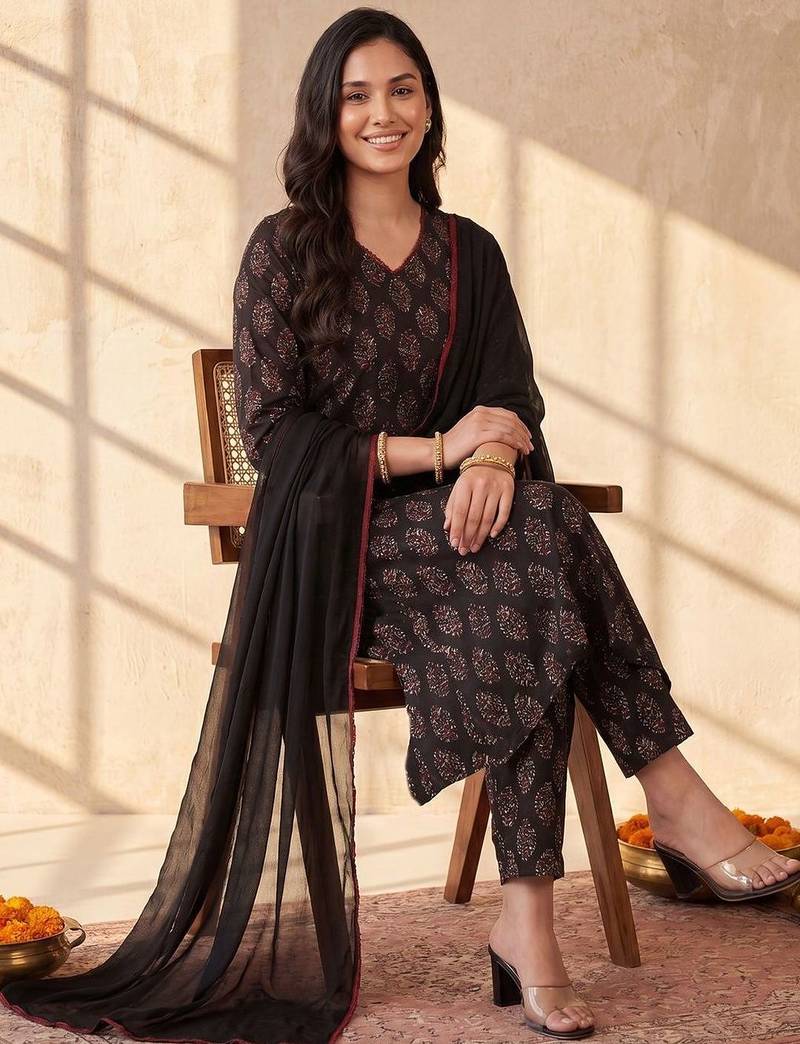 Women Ethnic Motifs Printed Regular Pure Cotton Kurta with Trousers & With Dupatta