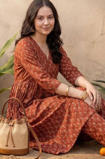 Women Ethnic Motifs Printed Empire  Cotton Kurta with Trousers