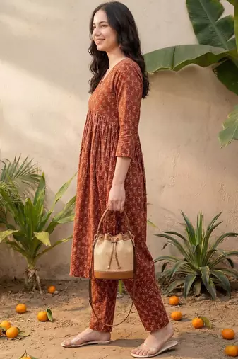 Women Ethnic Motifs Printed Empire Pure Cotton Kurta with Trousers