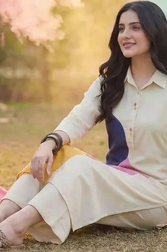 Women Colourblocked Regular Pure Cotton Kurta with Palazzos