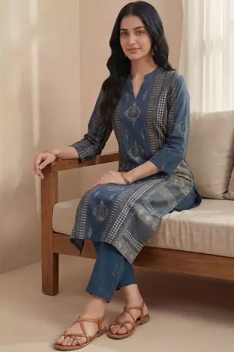 Women Ethnic Motifs Printed Regular Kurta with Trousers