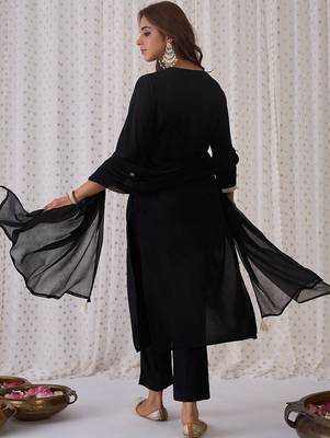 Ethnic Embroidered Round Neck Straight Kurta with Trousers & Dupatta 5