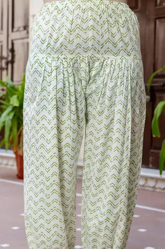 Floral Printed Notch Neck Pure Cotton Straight Kurta With Salwar & Dupatta