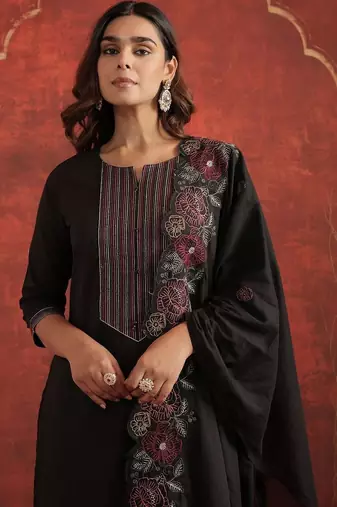 Embroidered Round Neck Thread Work Pure Cotton Kurta With Trousers & Dupatta